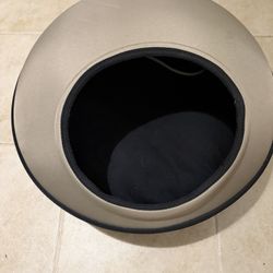 Small Dog Or Cat Bed  With Heated Pad 