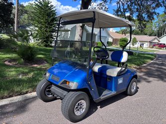 Golf cart with turn signals
