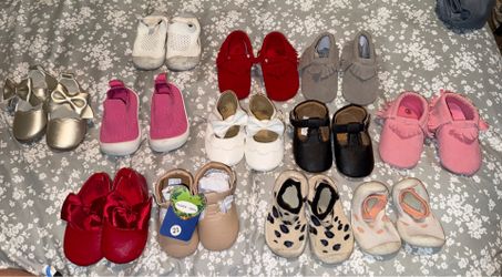 Baby girl shoes size 3c