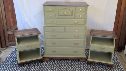 Refurbished Solid Maple 3-Piece Bedroom Set – Sage Green & Stained Wood