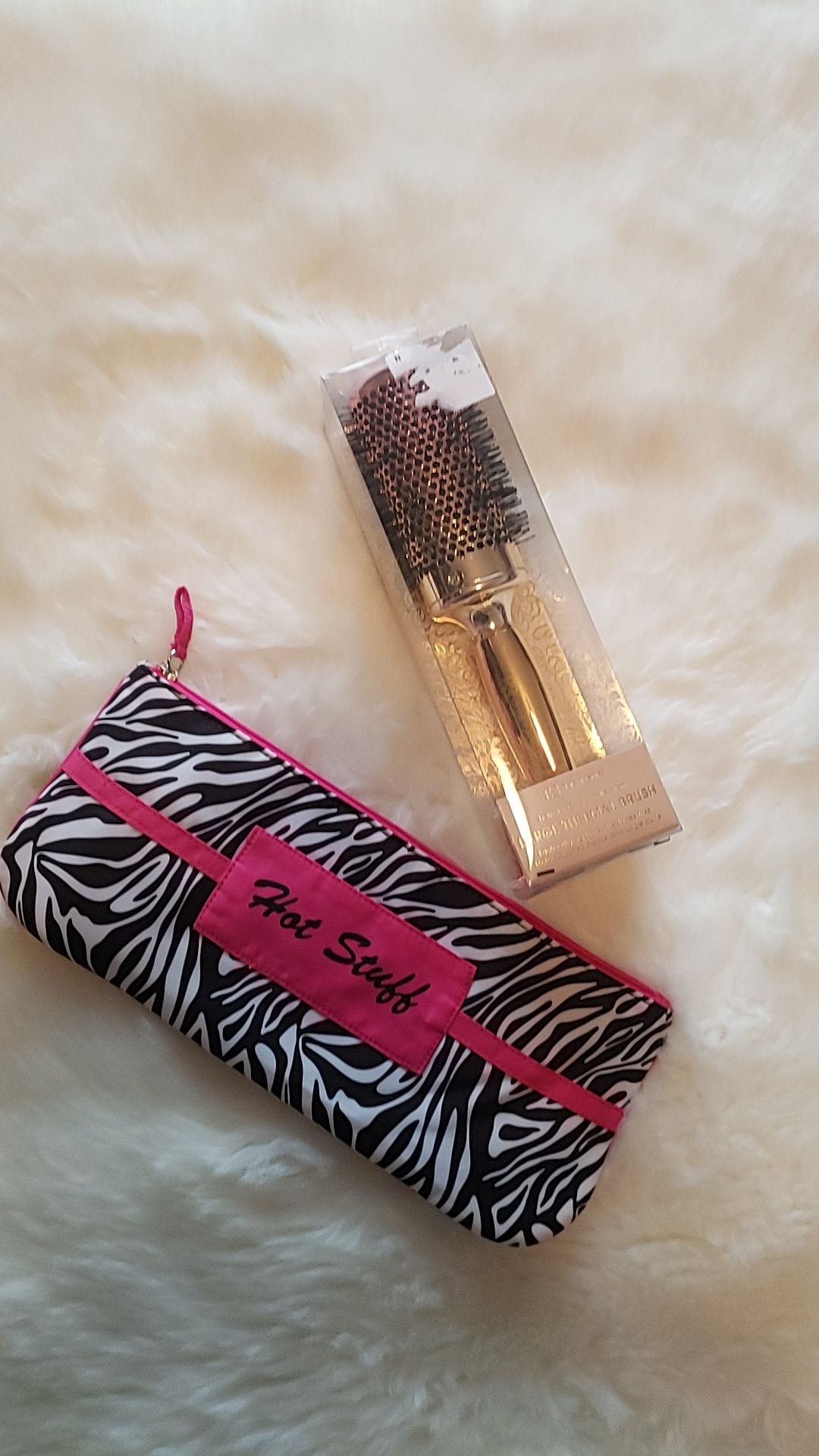 Hot stuff bag and large thermal brush