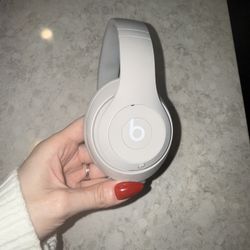 Beats Studio Pro 