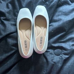 White 6.5 Woman’s Heels