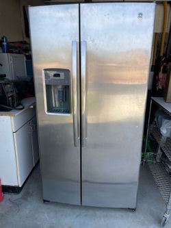 GE profile refrigerator