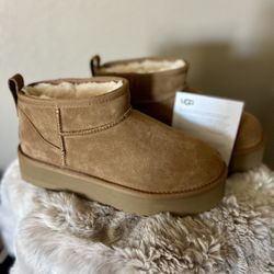 Ugg Women’s Classic Ultra Mini Platform Boot - Authentic Size 5 
