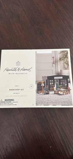 New Hearth And Hand Kids Wood Bookstore Set 