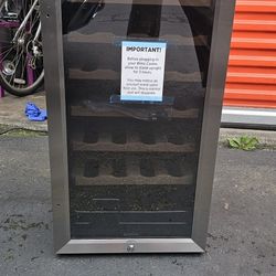 Ivation 24 Bottle Compressor Wine Cooler Refrigerator