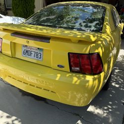 2004 Ford Mustang