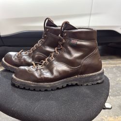 Danner Explorer 6” Waterproof Boots (Men’s 8.5 D)