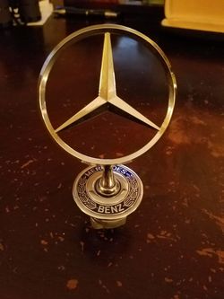 Mercedes-Benz Emblem
