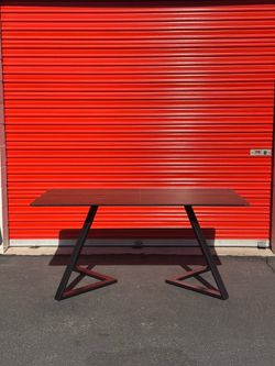 Table or Desk