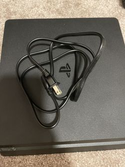 PS4 1TB With 2 Controllers