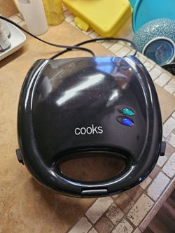 Cooks Small Grill $10
