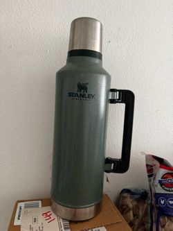 Stanley Classic Vacuum Insulated Thermos