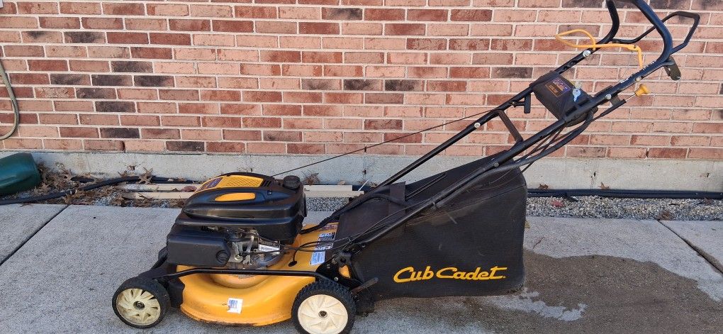 Cub Cadet Self Propelled Lawnmower 