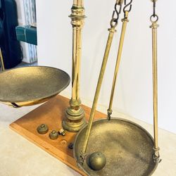 Vintage antique brass scale great condition