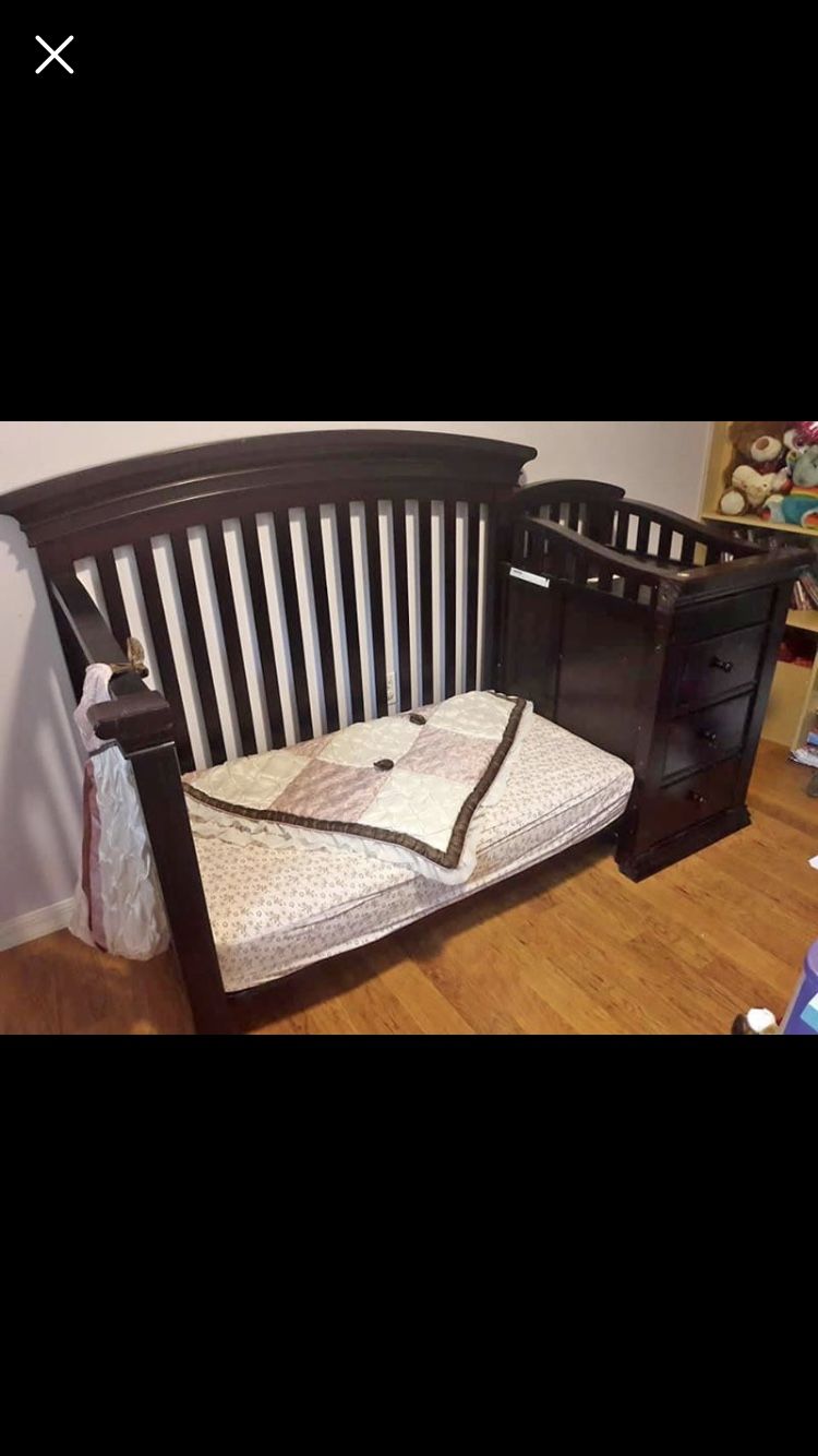 Espresso convertible crib Babies R Us MATTRESS INCLUDED