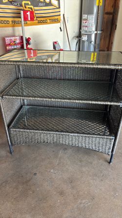 Stand / Bar. great condition. sturdy