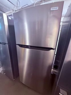 Frigidaire Stainless Steel Top-Freezer Refrigerator