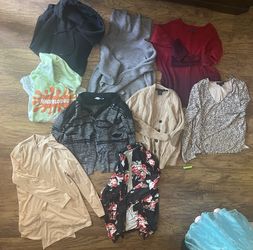 Women’s Clothes Lot