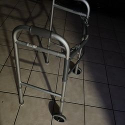 Walker/ Andador Metalico