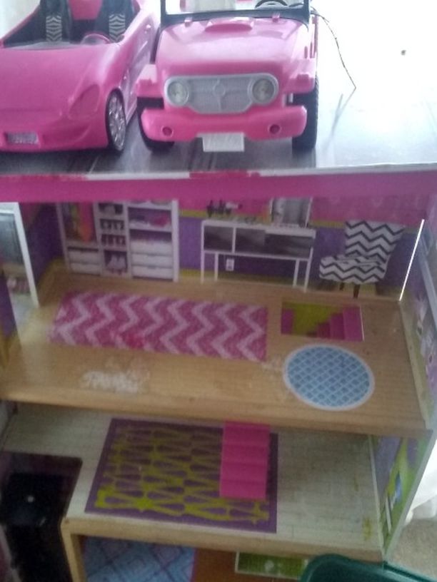 Barbies, House, Vehicles, Clothes and Accessories