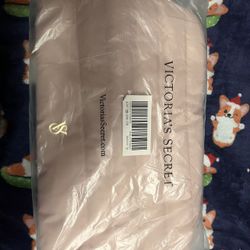 Limited Edition: Victoria's Secret - Pink Duffel Bag *Brand New Unused*
