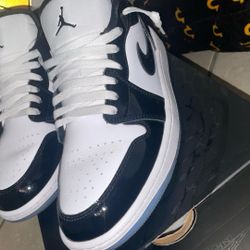 Air Jordan 1s Low SE