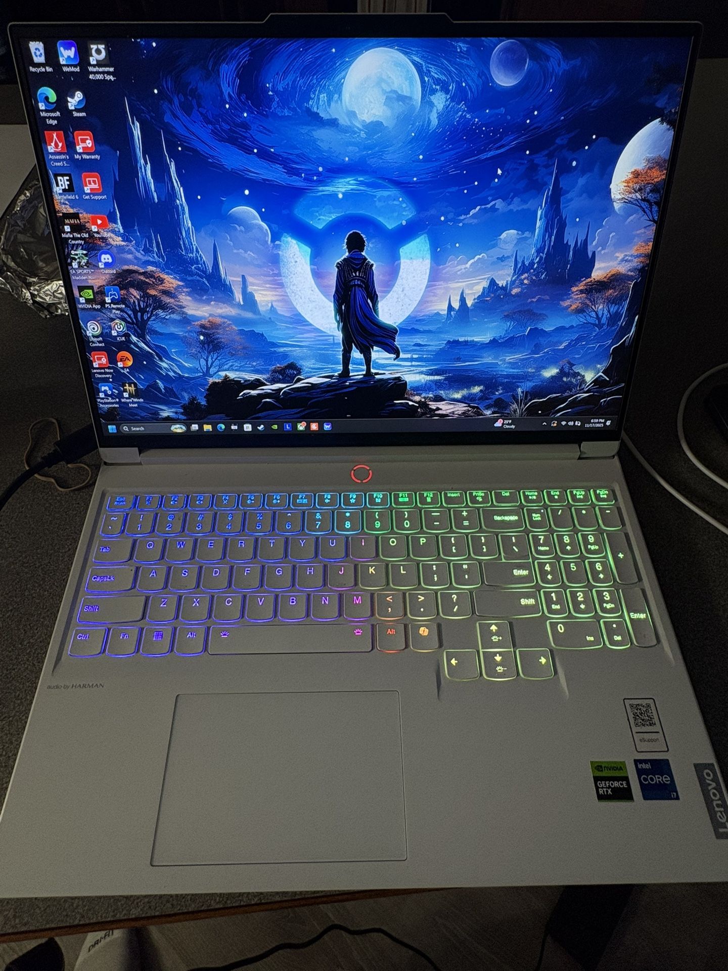 Lenovo - Legion 7i 16" 2.5k LCD Gaming Laptop - Intel 14th Gen Core i7 with 16GB Memory - NVIDIA GeForce RTX 4060 8GB - 1TB SSD - Glacier White