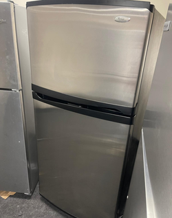 Deal: Whirlpool Stainless Top Mount Fridge — Clean, 19 cu ft