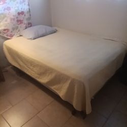 Queen Size Bed 