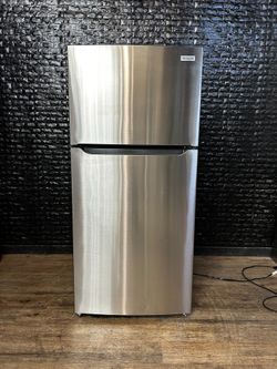 FRIGIDAIRE REFRIGERATOR w/WARRANTY! R2947A