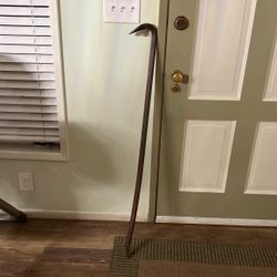 WRECKING BAR 4 FEET LONG