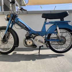 Vintage 1981 Motobecane Romp Moped