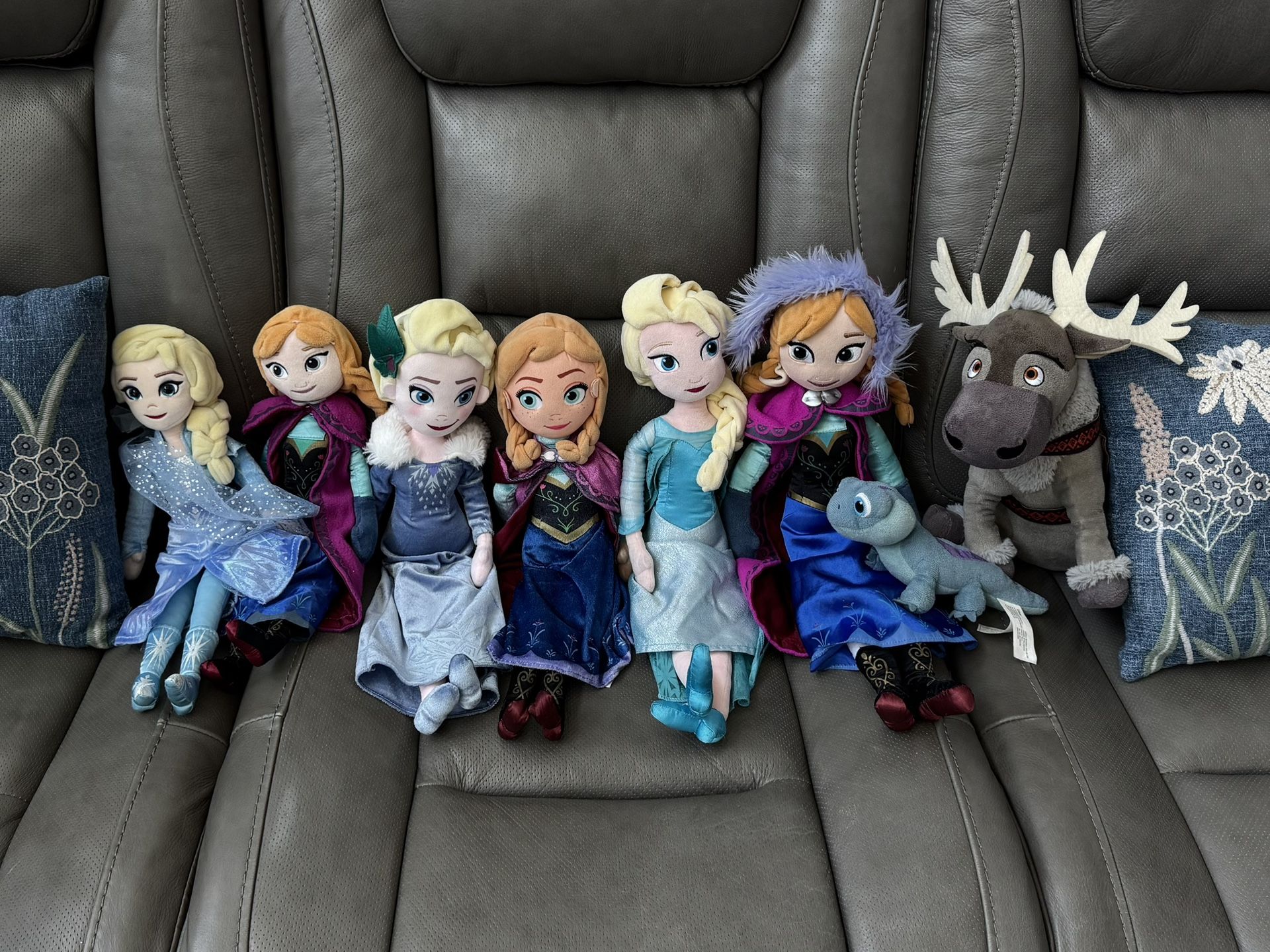 Disney Frozen Characters