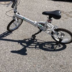 Nice Folding Bicycle For Easy transportation.
