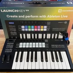 Novation Launchkey 25 MK3 MIDI Keyboard Controller