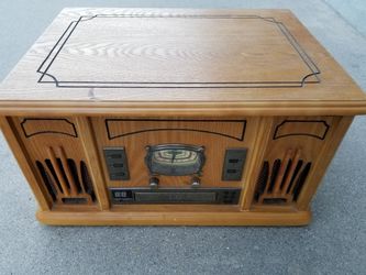 Vinyl records ,cd,radio player