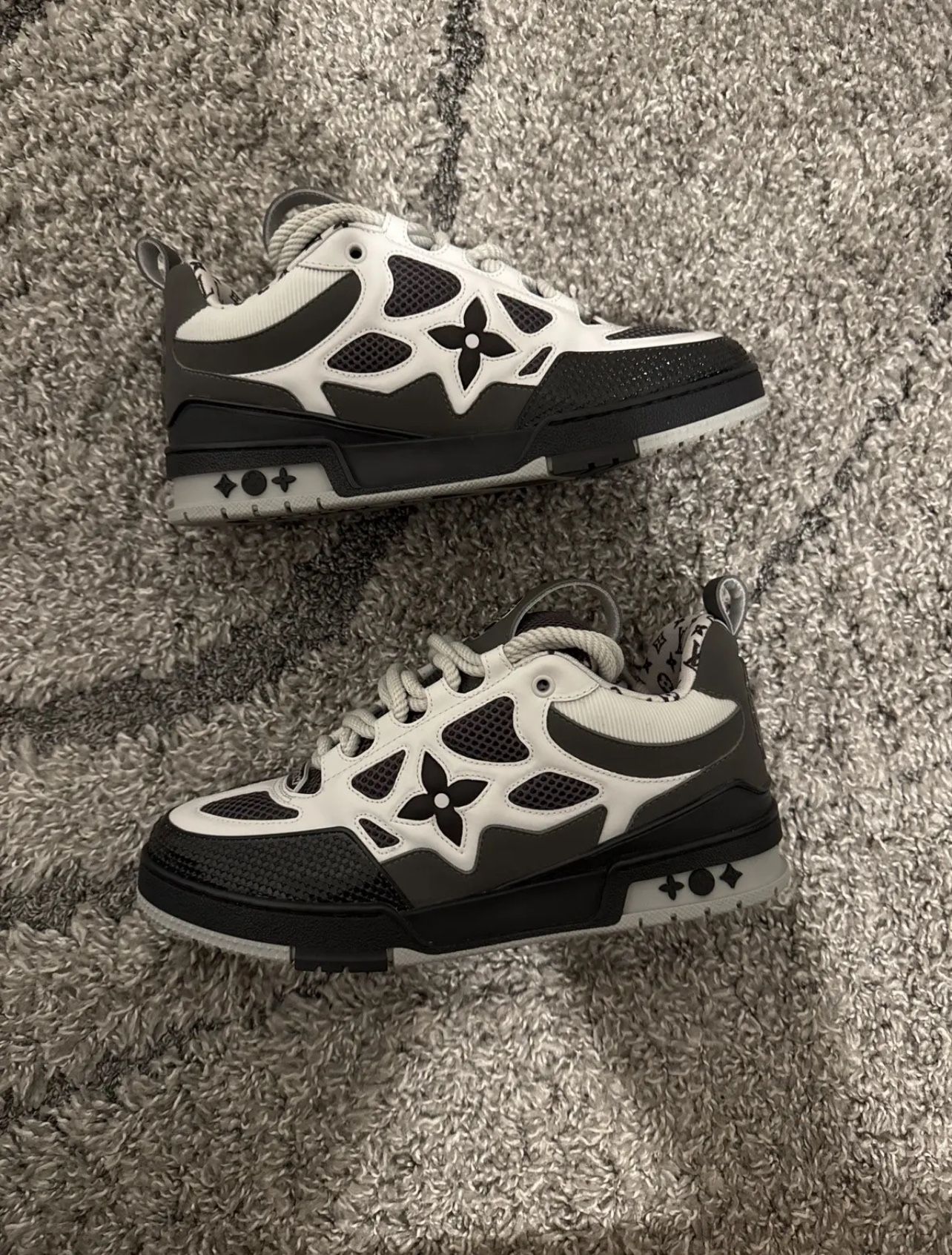 Size 10 LV SKATES BRAND NEW