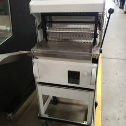 Used Oliver's Bread Slicer 🍞 115v