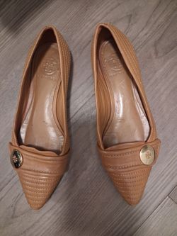 Buy Tory Burch Flats, Size 6B $40!