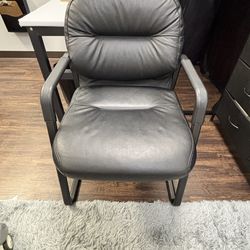 Black Faux Leather Guest / Office Chair – Modern & Comfortable