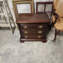 Knee High Bed Stand 