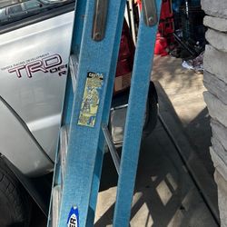 USED LADDER 🪜 8 “ GOOD CONDITION..$80  Dlls …FIRM /NO DELIVERY 