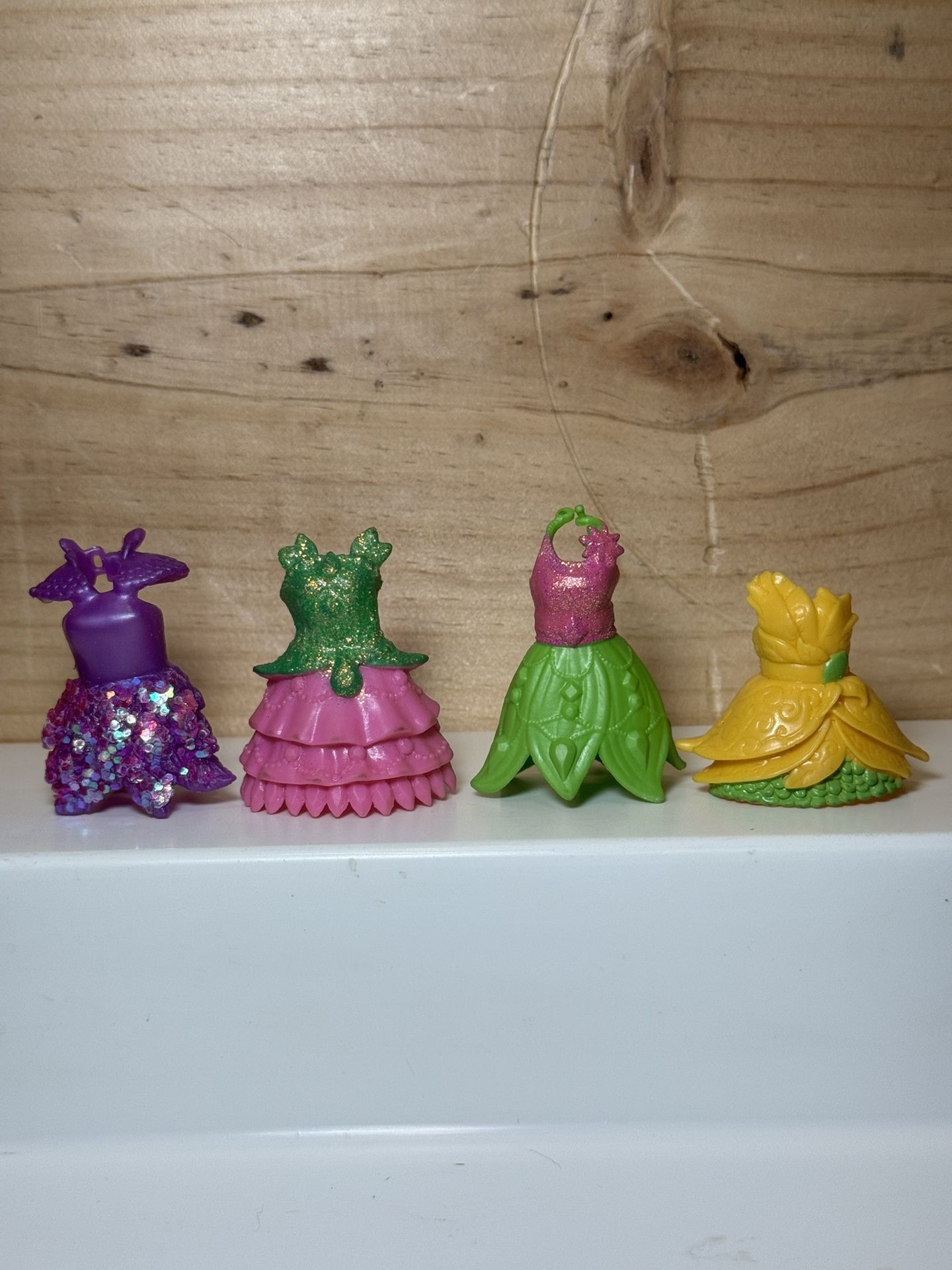 Jakks Pacific Disney Fairy Tinkerbell TINK'S BLING BOUTIQUE Dresses #scrappy