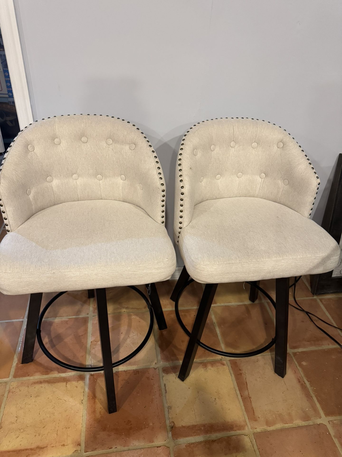 Bar stools chairs