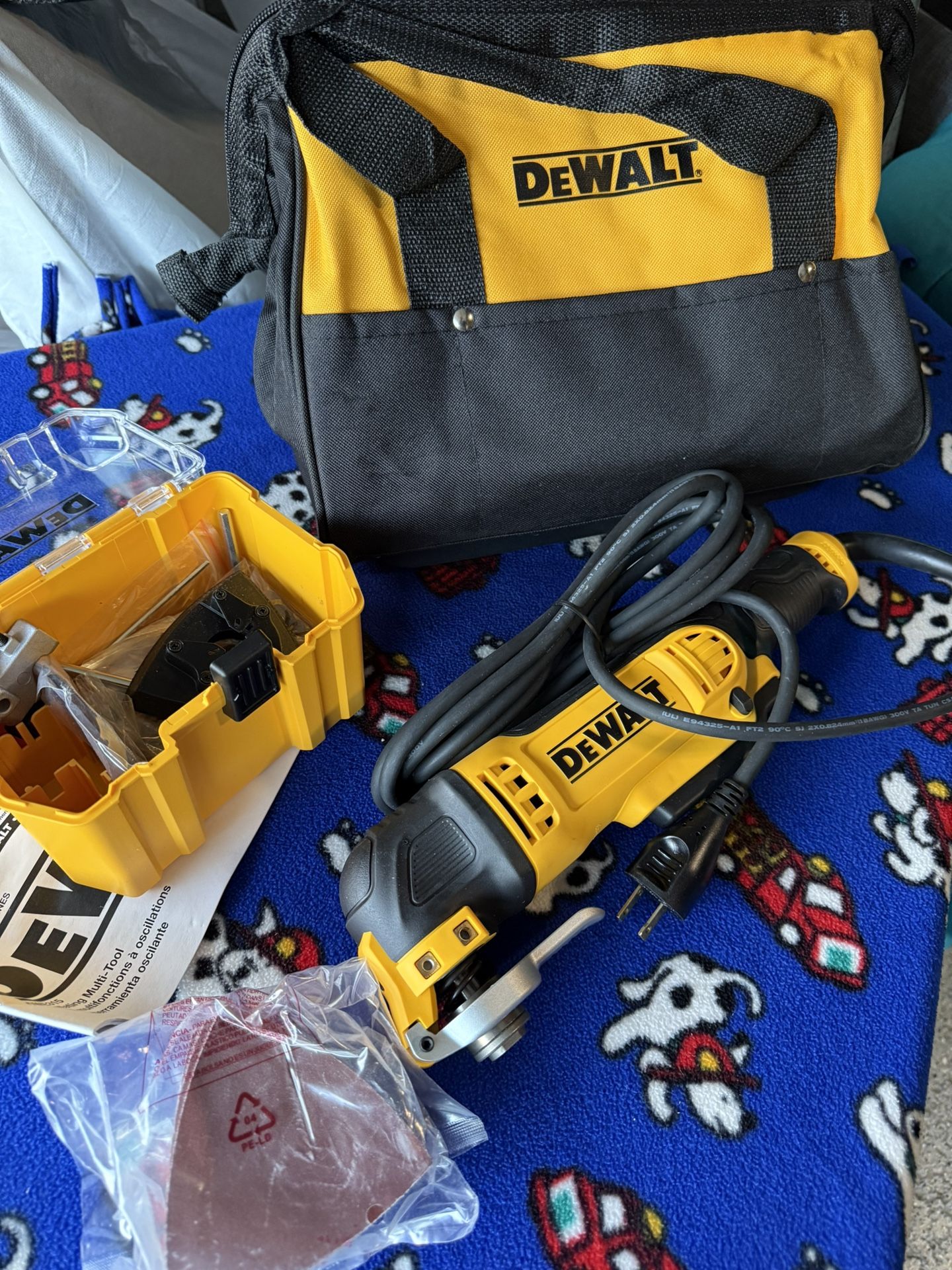 Oscillating Multi Tool With Bag and accesorios