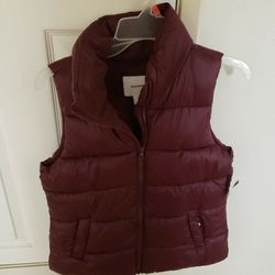 New OLD Navy Puffer Vest Size Xs