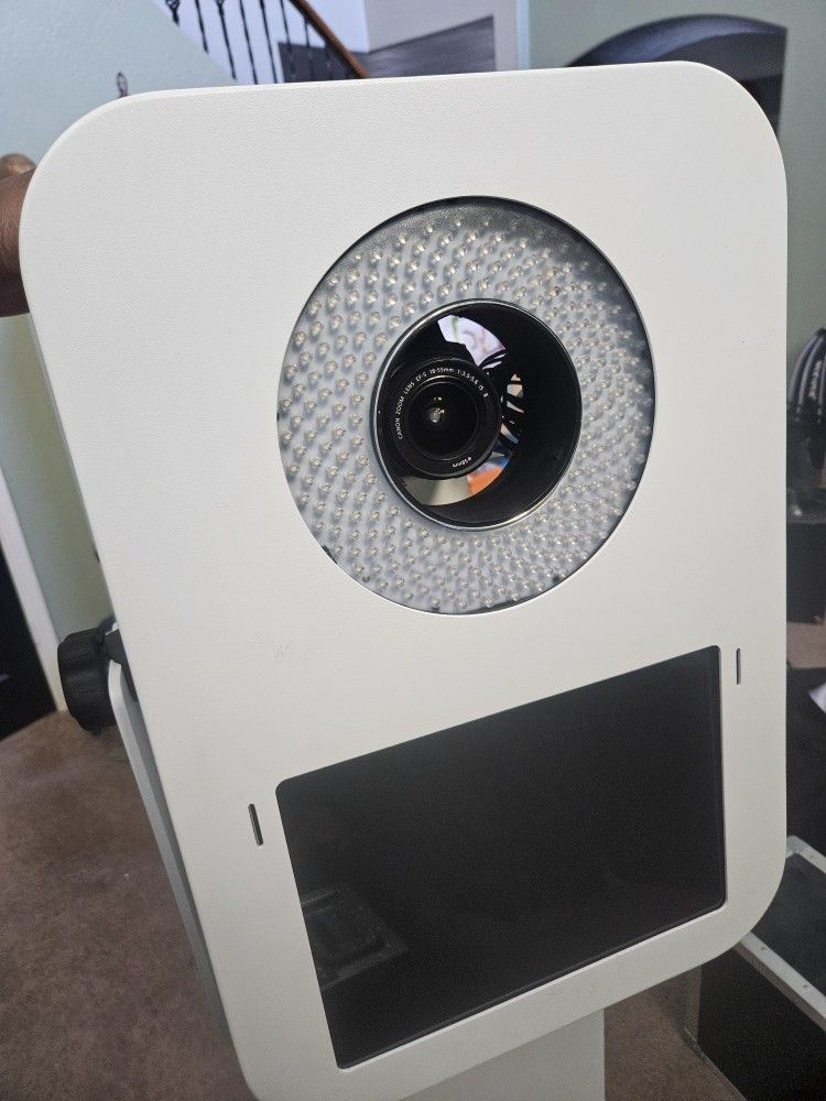 Photo Booth /2 Door Inflatable With Printer