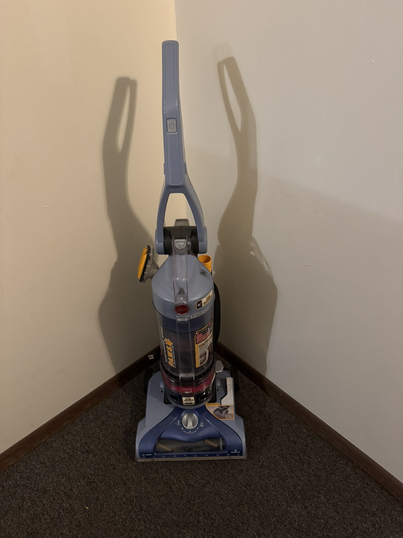 Vacuum Hoover Like New